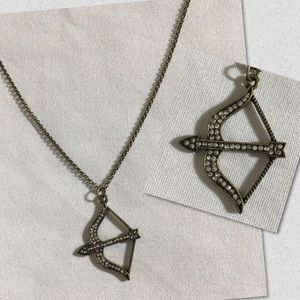 American Eagle Outfitters Necklace Bow & Arrow 29”